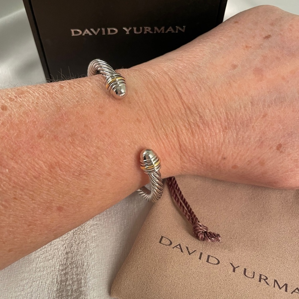 ✨SOLD✨DY Cable Bracelet - Picture 2 of 6